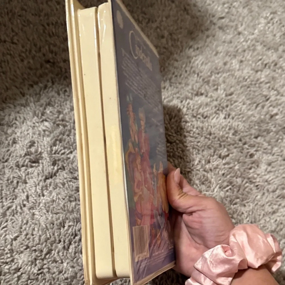 Walt Disney's Cinderella VHS the black diamond